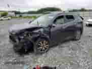 2015 Hyundai Santa Fe с VIN 5XYZU3LA8FG298415, выставлен на аукционе Copart как лот 56180645 с пробегом 181 723 миль миль и Списание • Salvage title. История ставок и продаж доступна на DreamBid. Изображение 1.
