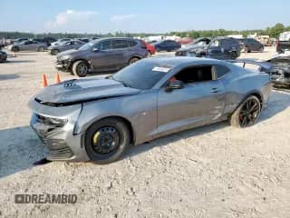 2022 Chevrolet Camaro 2SS z VIN 1G1FG1R74N0102087, wystawiony jako Copart lot #70358215 z przebiegiem 16 864 mil mil oraz Nie do naprawy • Non repairable. Historia ofert i sprzedaży dostępna na DreamBid. Obrazek 1.