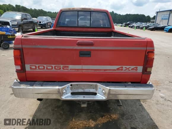 1995 Dodge Dakota z VIN 1B7GG23Y7SS117847, wystawiony jako Copart lot #59565875 z przebiegiem 214 267 mil mil oraz Czysty tytuł • Clean title. Historia ofert i sprzedaży dostępna na DreamBid. Obrazek 6.