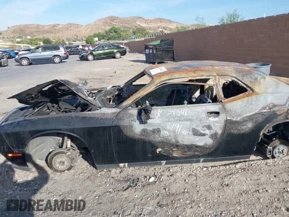 2015 Dodge Challenger SXT с VIN 2C3CDZAG0FH706668, выставлен на аукционе IAAI как лот 42481862 с пробегом Не указан миль и . История ставок и продаж доступна на DreamBid. Изображение 6.