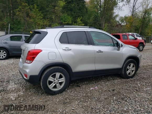 2017 Chevrolet Trax LT z VIN KL7CJPSB0HB172690, wystawiony jako Copart lot #81540045 z przebiegiem 121 946 mil mil oraz Szkoda całkowita • Salvage title. Historia ofert i sprzedaży dostępna na DreamBid. Obrazek 3.
