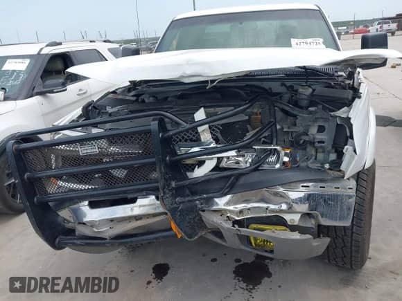 2003 Chevrolet Silverado 1500HD LS с VIN 1GCGC13U43F221791, выставлен на аукционе IAAI как лот 42794725 с пробегом 126 318 миль миль и . История ставок и продаж доступна на DreamBid. Изображение 12.