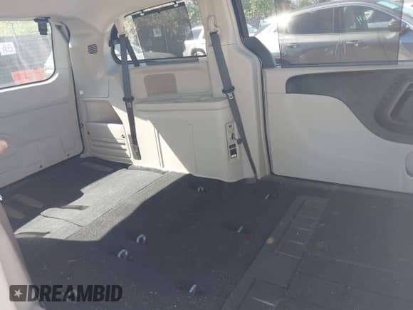 2013 Dodge Grand Caravan Crew z VIN 2C4RDGDG9DR758703, wystawiony jako IAAI lot #43297722 z przebiegiem 160 782 mil mil oraz . Historia ofert i sprzedaży dostępna na DreamBid. Obrazek 8.