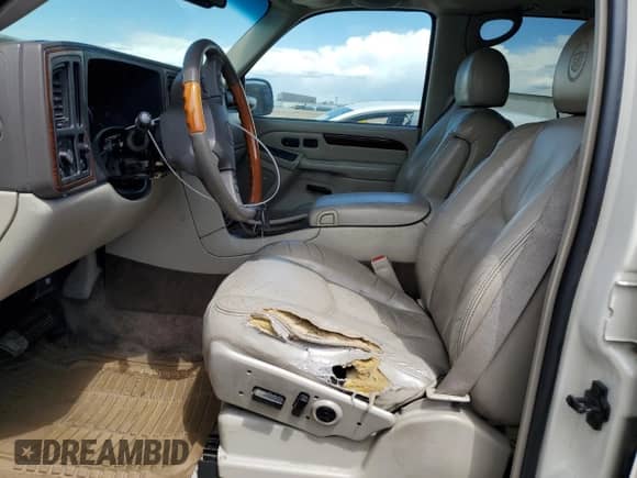 2003 Cadillac Escalade with VIN 1GYEK63N33R255939, listed as a Copart auction lot 54891325 with 236,152 mi miles and Salvage title. Bid and sale history available at DreamBid. Image 7.