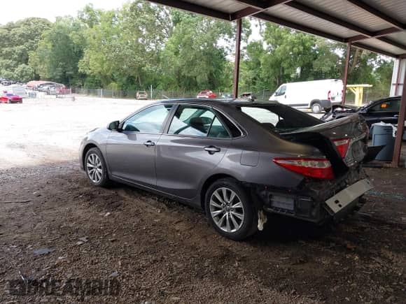 2016 Toyota Camry XLE с VIN 4T1BF1FK6GU605354, выставлен на аукционе IAAI как лот 42938745 с пробегом 61 398 миль миль и . История ставок и продаж доступна на DreamBid. Изображение 3.