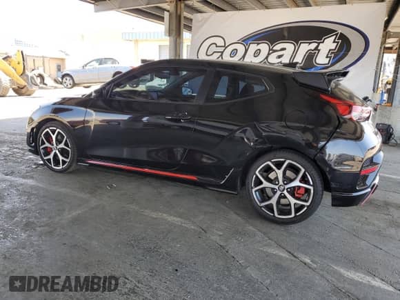 2020 Hyundai Veloster с VIN KMHT36AH7LU005264, выставлен на аукционе Copart как лот 64515745 с пробегом 63 302 миль миль и Списание • Salvage title. История ставок и продаж доступна на DreamBid. Изображение 2.