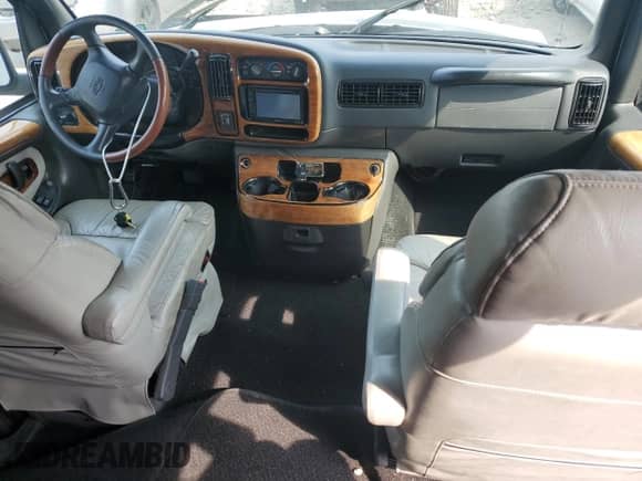 2002 Chevrolet Express with VIN 1GBFG15RX21211713, listed as a Copart auction lot 60447785 with Not provided miles and Salvage title. Bid and sale history available at DreamBid. Image 8.