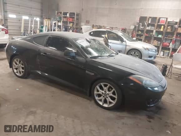 2008 Hyundai Tiburon GT с VIN KMHHN66F38U270181, выставлен на аукционе IAAI как лот 41371853 с пробегом 200 933 миль миль и . История ставок и продаж доступна на DreamBid. Изображение 1.