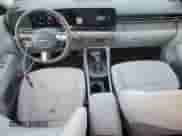 2025 Hyundai Kona SEL с VIN KM8HB3AB1SU308106, выставлен на аукционе Copart как лот 89530295 с пробегом 8 625 миль миль и Чистый • Clean title. История ставок и продаж доступна на DreamBid. Изображение 8.