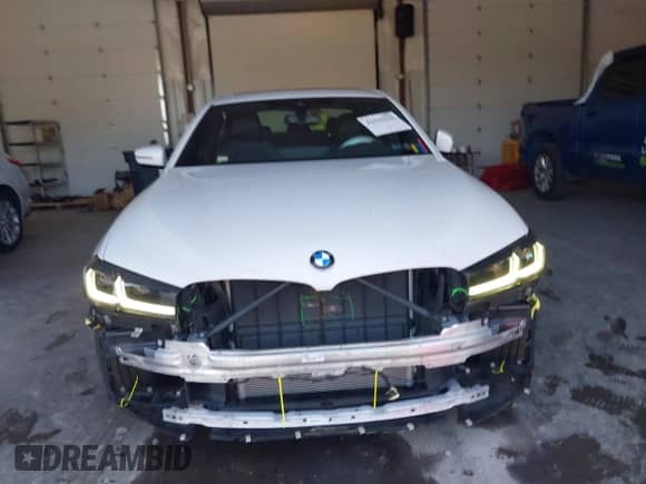 2022 BMW 5 Series 530i xDrive z VIN WBA13BJ04NWX56910, wystawiony jako IAAI lot #42535220 z przebiegiem 44 531 mil mil oraz . Historia ofert i sprzedaży dostępna na DreamBid. Obrazek 13.