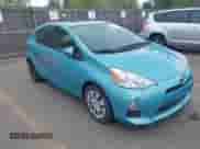 2013 Toyota Prius One z VIN JTDKDTB35D1049040, wystawiony jako IAAI lot #43130782 z przebiegiem 96 170 mil mil oraz . Historia ofert i sprzedaży dostępna na DreamBid. Obrazek 1.