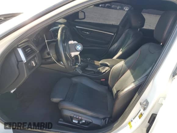 2016 BMW 3 Series 328i z VIN WBA8E9C56GK603403, wystawiony jako Copart lot #70983645 z przebiegiem 100 806 mil mil oraz Szkoda całkowita • Salvage title. Historia ofert i sprzedaży dostępna na DreamBid. Obrazek 7.