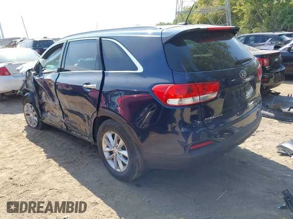 2018 Kia Sorento LX with VIN 5XYPG4A56JG389217, listed as a IAAI auction lot 43209100 with 246,791 mi miles and . Bid and sale history available at DreamBid. Image 3.