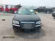 2013 Chrysler 300 C с VIN 2C3CCAEG7DH520802, выставлен на аукционе IAAI как лот 42385576 с пробегом 127 396 миль миль и . История ставок и продаж доступна на DreamBid. Изображение 12.