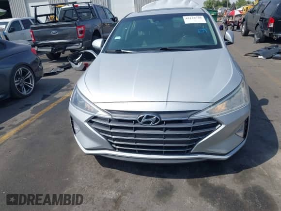 2019 Hyundai Elantra SEL z VIN KMHD84LF8KU876484, wystawiony jako IAAI lot #43148748 z przebiegiem 94 557 mil mil oraz . Historia ofert i sprzedaży dostępna na DreamBid. Obrazek 13.