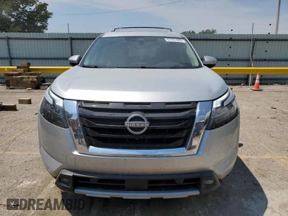 2025 Nissan Pathfinder SL with VIN 5N1DR3CD1SC210255, listed as a Copart auction lot 67291405 with 8,245 mi miles and Salvage title. Bid and sale history available at DreamBid. Image 5.