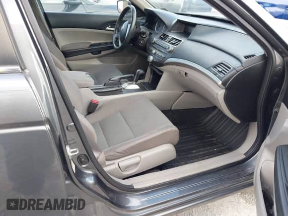 2012 Honda Accord LX z VIN 1HGCP2F36CA222094, wystawiony jako IAAI lot #43467306 z przebiegiem 201 389 mil mil oraz . Historia ofert i sprzedaży dostępna na DreamBid. Obrazek 5.