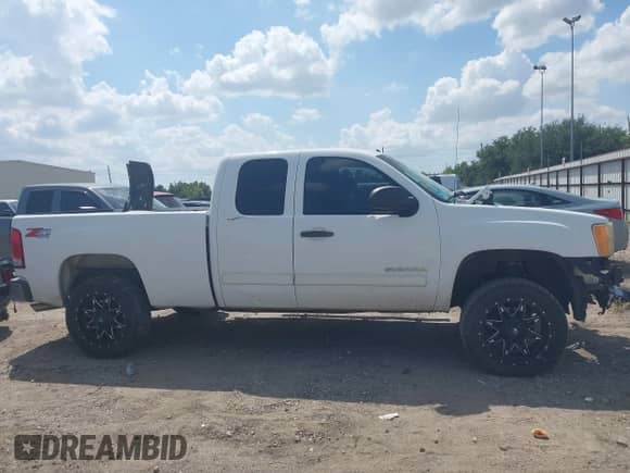 2011 GMC Sierra 1500 SLE с VIN 1GTR2VE32BZ247634, выставлен на аукционе IAAI как лот 43097507 с пробегом 235 202 миль миль и . История ставок и продаж доступна на DreamBid. Изображение 14.