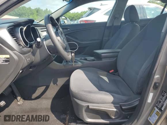 2015 Kia Optima LX z VIN 5XXGM4A70FG511768, wystawiony jako Copart lot #64061395 z przebiegiem 99 365 mil mil oraz Szkoda całkowita • Salvage title. Historia ofert i sprzedaży dostępna na DreamBid. Obrazek 7.