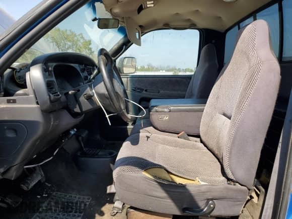 1998 Dodge 2500 with VIN 3B7KF26Z3WM226189, listed as a Copart auction lot 81045225 with 152,586 mi miles and Clean title. Bid and sale history available at DreamBid. Image 7.