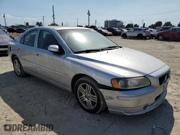 2008 Volvo S60 2.5T с VIN YV1RS592X82673794, выставлен на аукционе Copart как лот 80329265 с пробегом Не указан миль и Чистый • Clean title. История ставок и продаж доступна на DreamBid. Изображение 4.