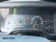 2002 Jeep Wrangler Sahara z VIN 1J4FA59S02P703627, wystawiony jako IAAI lot #42815504 z przebiegiem 144 573 mil mil oraz . Historia ofert i sprzedaży dostępna na DreamBid. Obrazek 7.