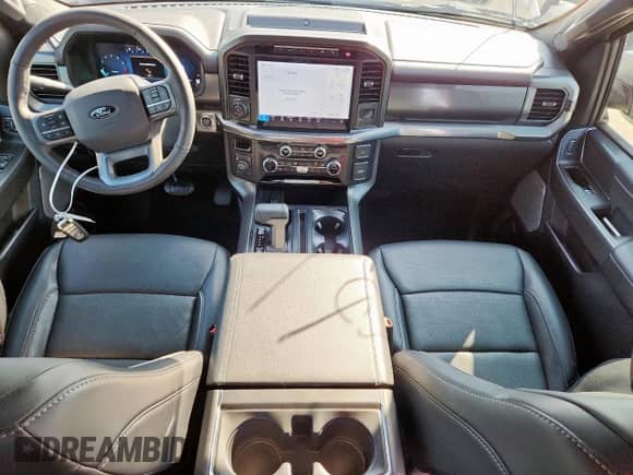 2024 Ford F-150 Lariat с VIN 1FTFW5L53RFC19395, выставлен на аукционе Copart как лот 69371805 с пробегом 11 638 миль миль и Чистый • Clean title. История ставок и продаж доступна на DreamBid. Изображение 8.