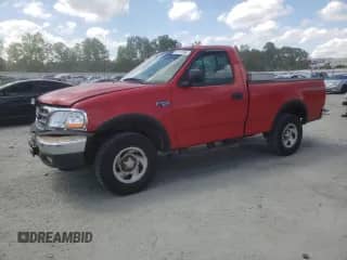 2000 Ford F-150 XL z VIN 1FTZF1824YNB06211, wystawiony jako Copart lot #61137885 z przebiegiem 199 934 mil mil oraz Szkoda całkowita • Salvage title. Historia ofert i sprzedaży dostępna na DreamBid. Obrazek 1.