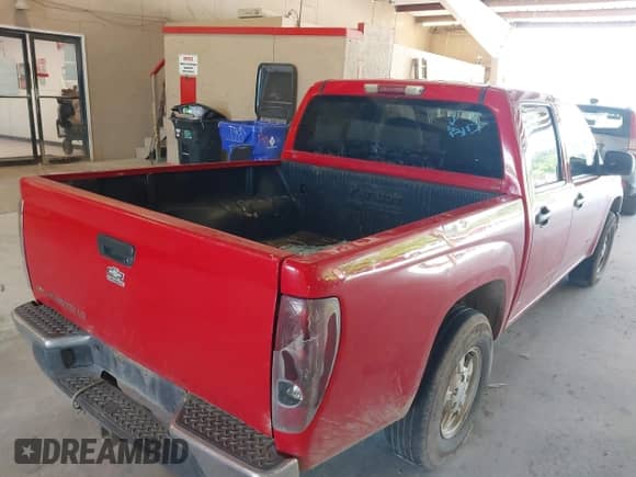 2005 Chevrolet Colorado 1SB LS Z85 z VIN 1GCCS136358152988, wystawiony jako IAAI lot #42313836 z przebiegiem 246 815 mil mil oraz . Historia ofert i sprzedaży dostępna na DreamBid. Obrazek 4.