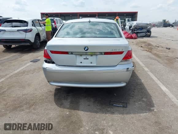 2003 BMW 7 Series 745Li с VIN WBAGN63443DR14666, выставлен на аукционе IAAI как лот 42088916 с пробегом 164 846 миль миль и . История ставок и продаж доступна на DreamBid. Изображение 16.