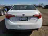 2019 Toyota Corolla XLE z VIN 2T1BURHE9KC243817, wystawiony jako Copart lot #55578415 z przebiegiem 232 710 mil mil oraz Szkoda całkowita • Salvage title. Historia ofert i sprzedaży dostępna na DreamBid. Obrazek 6.