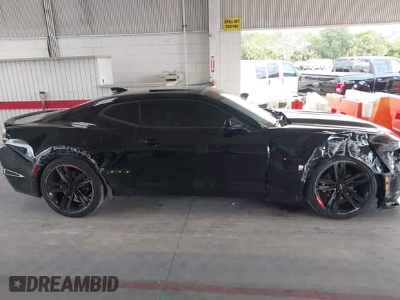 2022 Chevrolet Camaro 2LT z VIN 1G1FD1RS8N0108357, wystawiony jako IAAI lot #43224987 z przebiegiem 51 583 mil mil oraz . Historia ofert i sprzedaży dostępna na DreamBid. Obrazek 13.