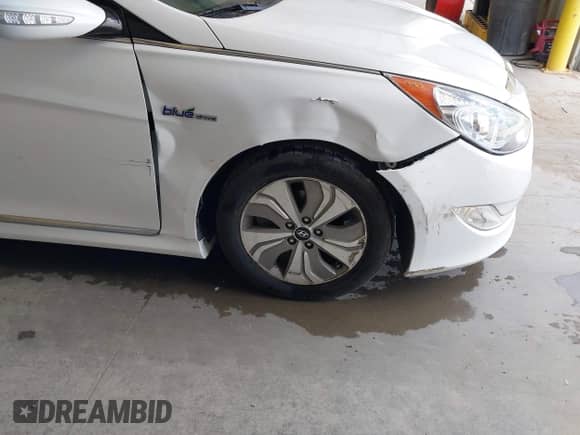 2014 Hyundai Sonata with VIN KMHEC4A46EA118525, listed as a IAAI auction lot 42991016 with 85,777 mi miles and . Bid and sale history available at DreamBid. Image 6.