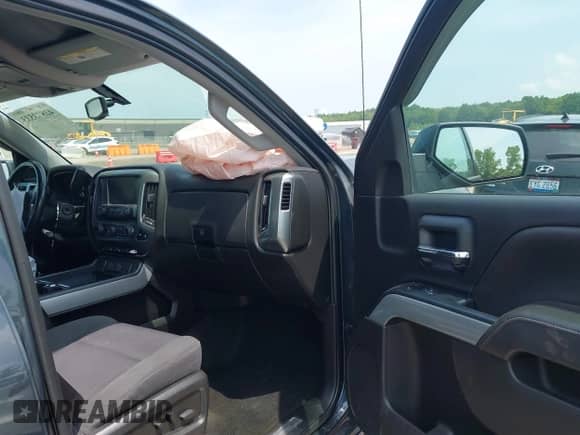 2018 Chevrolet Silverado 1500 LT с VIN 1GCVKREC1JZ120104, выставлен на аукционе IAAI как лот 42873533 с пробегом 83 515 миль миль и . История ставок и продаж доступна на DreamBid. Изображение 5.