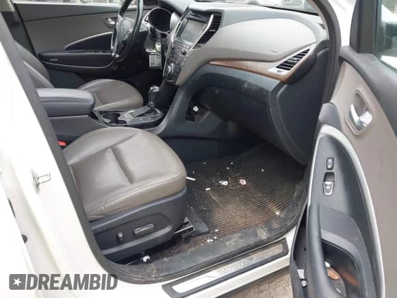 2017 Hyundai Santa Fe Limited Ultimate с VIN KM8SRDHF4HU240909, выставлен на аукционе IAAI как лот 43200250 с пробегом 143 781 миль миль и . История ставок и продаж доступна на DreamBid. Изображение 5.