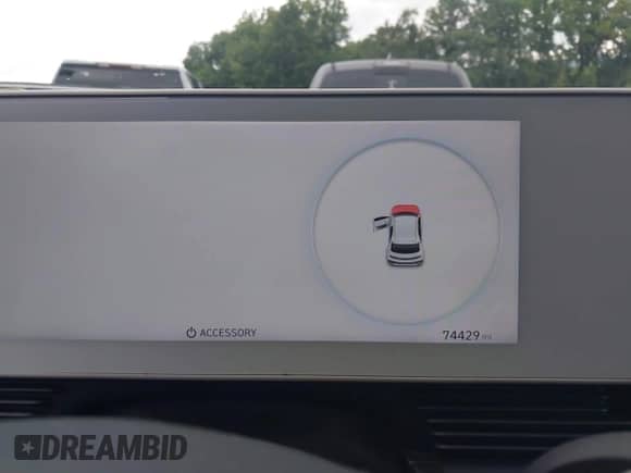 2022 Hyundai Ioniq 5 SE с VIN KM8KMDAF6NU076311, выставлен на аукционе IAAI как лот 42785771 с пробегом 74 429 миль миль и . История ставок и продаж доступна на DreamBid. Изображение 7.