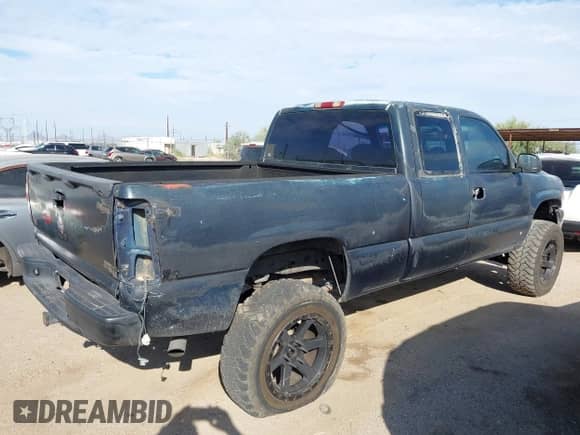 2000 Chevrolet Silverado 1500 LT с VIN 1GCEK19T7YE432666, выставлен на аукционе IAAI как лот 43353292 с пробегом Не указан миль и . История ставок и продаж доступна на DreamBid. Изображение 4.