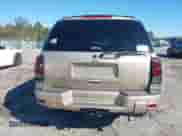 2006 Chevrolet TrailBlazer LT z VIN 1GNDS13SX62202394, wystawiony jako IAAI lot #43436574 z przebiegiem 162 902 mil mil oraz . Historia ofert i sprzedaży dostępna na DreamBid. Obrazek 16.