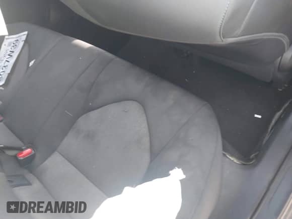 2021 Toyota Camry LE z VIN 4T1C11AK6MU594216, wystawiony jako IAAI lot #42732884 z przebiegiem 102 694 mil mil oraz . Historia ofert i sprzedaży dostępna na DreamBid. Obrazek 8.