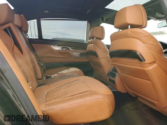2022 BMW 7 Series 750i xDrive с VIN WBA7U2C01NCK83702, выставлен на аукционе Copart как лот 45450975 с пробегом Не указан миль и Списание • Salvage title. История ставок и продаж доступна на DreamBid. Изображение 10.