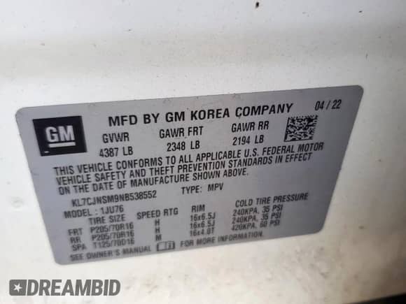 2022 Chevrolet Trax LS z VIN KL7CJNSM9NB538552, wystawiony jako Copart lot #70945105 z przebiegiem 95 182 mil mil oraz Szkoda całkowita • Salvage title. Historia ofert i sprzedaży dostępna na DreamBid. Obrazek 12.