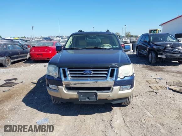 2008 Ford Explorer Eddie Bauer z VIN 1FMEU74EX8UA65477, wystawiony jako IAAI lot #43343910 z przebiegiem 176 550 mil mil oraz . Historia ofert i sprzedaży dostępna na DreamBid. Obrazek 11.