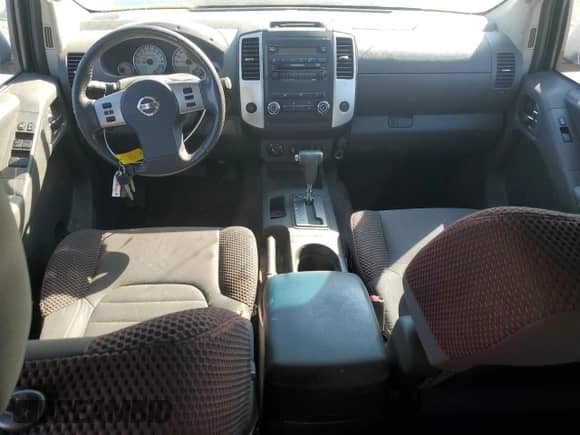 2012 Nissan Frontier SL z VIN 1N6AD0EV5CC410922, wystawiony jako Copart lot #81819905 z przebiegiem 128 249 mil mil oraz Czysty tytuł • Clean title. Historia ofert i sprzedaży dostępna na DreamBid. Obrazek 8.