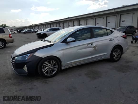 2019 Hyundai Elantra Value Edition с VIN 5NPD84LF2KH411116, выставлен на аукционе Copart как лот 68080355 с пробегом 114 085 миль миль и Списание • Salvage title. История ставок и продаж доступна на DreamBid. Изображение 1.