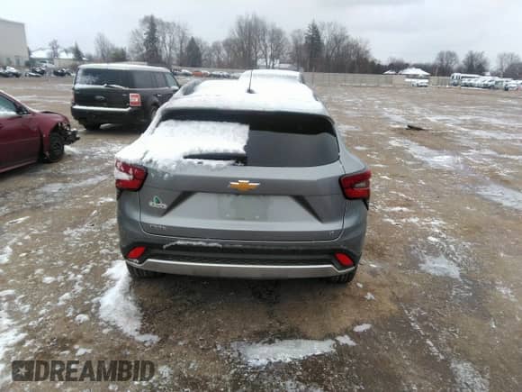 2025 Chevrolet Trax LT с VIN KL77LHEP5SC008734, выставлен на аукционе IAAI как лот 41227025 с пробегом 6 638 миль миль и . История ставок и продаж доступна на DreamBid. Изображение 16.