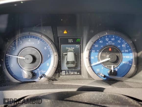 2018 Toyota Sienna XLE with VIN 5TDDZ3DC2JS195045, listed as a Copart auction lot 85872465 with 154,196 mi miles and Clean title. Bid and sale history available at DreamBid. Image 9.