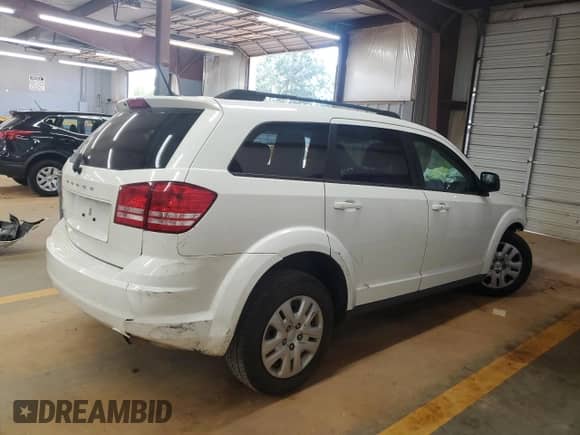 2018 Dodge Journey SE with VIN 3C4PDCAB6JT362620, listed as a Copart auction lot 67173465 with Not provided miles and Salvage title. Bid and sale history available at DreamBid. Image 3.