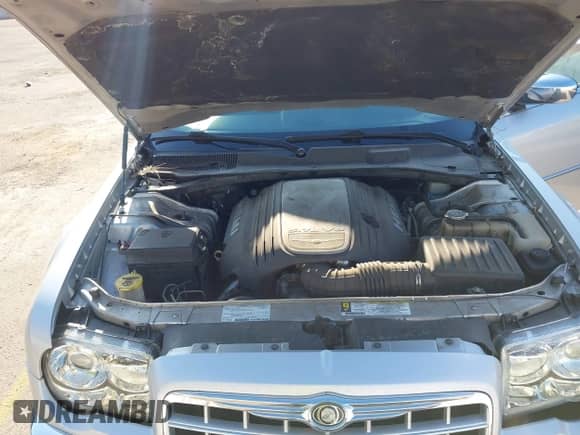 2008 Chrysler 300 C Hemi with VIN 2C3KA63H08H335426, listed as a IAAI auction lot 42742704 with 156,093 mi miles and . Bid and sale history available at DreamBid. Image 10.