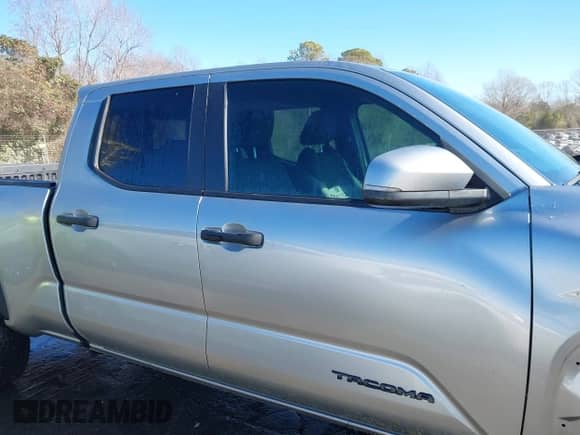 2024 Toyota Tacoma SR5 with VIN 3TMLB5JN4RM022026, listed as a IAAI auction lot 41409069 with 20,354 mi miles and . Bid and sale history available at DreamBid. Image 14.