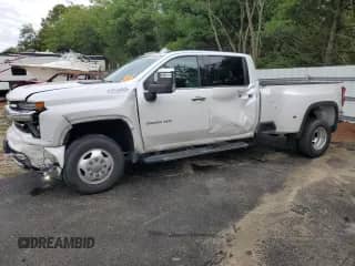2022 Chevrolet Silverado 3500HD High Country with VIN 1GC4YVEY7NF281630, listed as a Copart auction lot 81372305 with 135,357 mi miles and Salvage title. Bid and sale history available at DreamBid. Image 1.